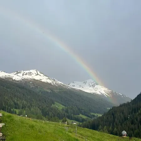 Dom wakacyjny Luxury With Mountain Views In *