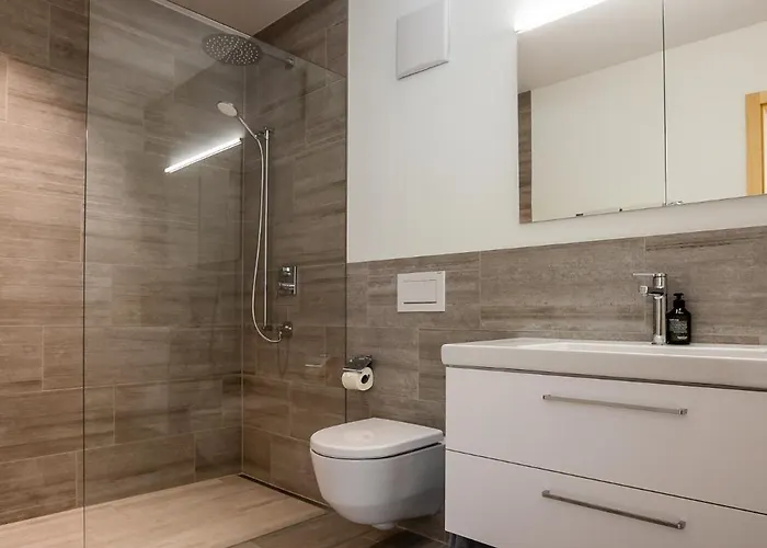 بيت للعطل Luxury With Mountain Views In دافوس